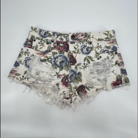 Forever 21 Floral Cut Off Distressed Denim Jean Shorts Size 26 Women’s - Picture 1 of 5